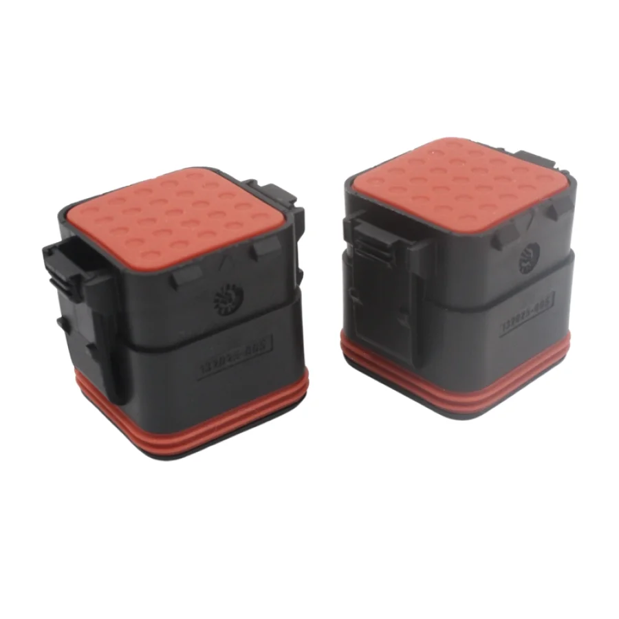 ITT 132025-005 Auto Electrical Plug Connectors