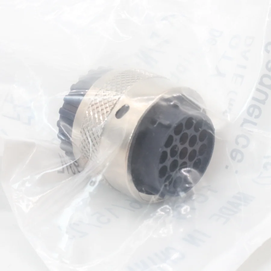 ITT 192900-0057 Auto Plugs and Connectors